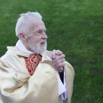 Vello Salo isikarhiivi korrastamise esimese etapi lõpetamine Rahvusarhiivis